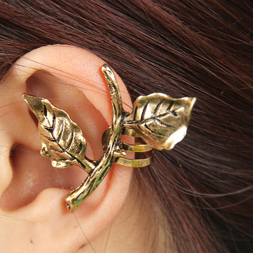 Golden Leaf Single Ear Cuff