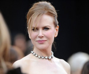 Nicole Kidman 2011 Oscars Red Carpet-Nicole Kidman stunned in a 150 carat 19th century old mine cut diamond necklace by Fred Leighton